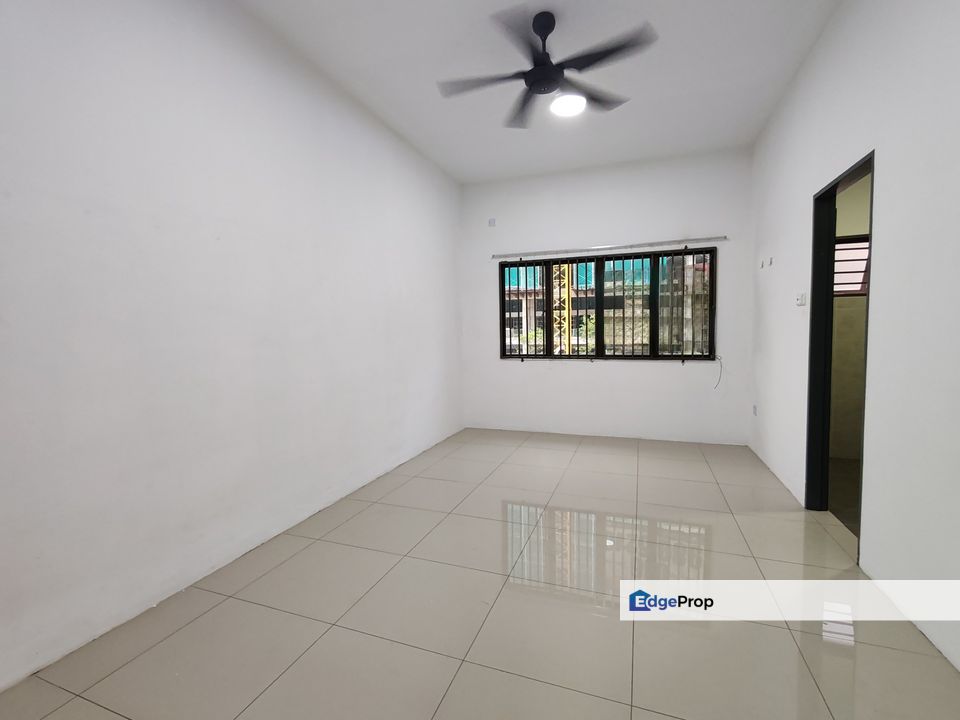 Taman ScienteX Rawang Semi D for rent., Selangor, Rawang
