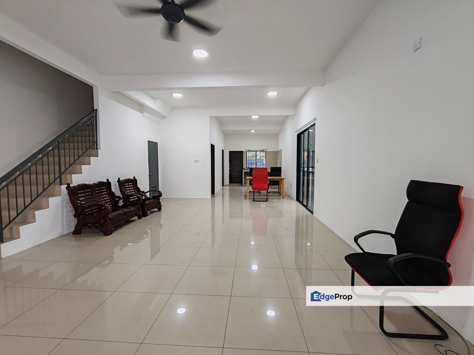 Taman ScienteX Rawang Semi D for rent., Selangor, Rawang