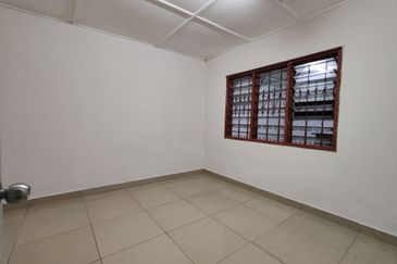 SINGLE STOREY TERRACED HOUSE FOR SALES