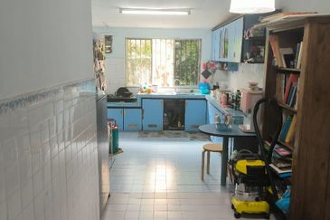 SINGLE STOREY TERRACED HOUSE FOR SALES IN SS4B KELANA JAYA