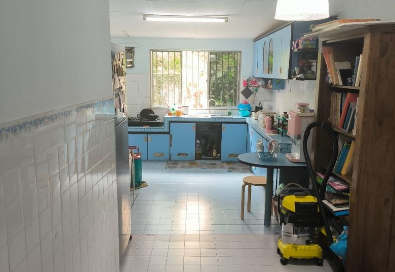 SINGLE STOREY TERRACED HOUSE FOR SALES IN SS4B KELANA JAYA