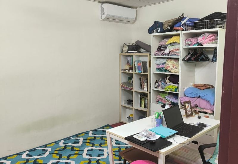 SINGLE STOREY TERRACED HOUSE FOR SALES IN SS4B KELANA JAYA