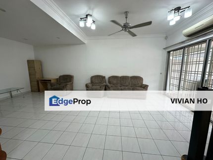 Seri Utama Double Storey Terrece house with Partially Furnished For Rent., Selangor, Kota Damansara