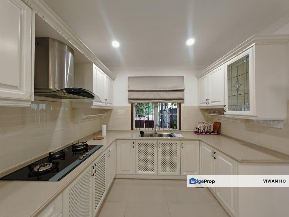 PJ SD3 Semi-D with A fully furnished classic luxury home with elegant European inspired interiors throughout, Selangor, Petaling Jaya