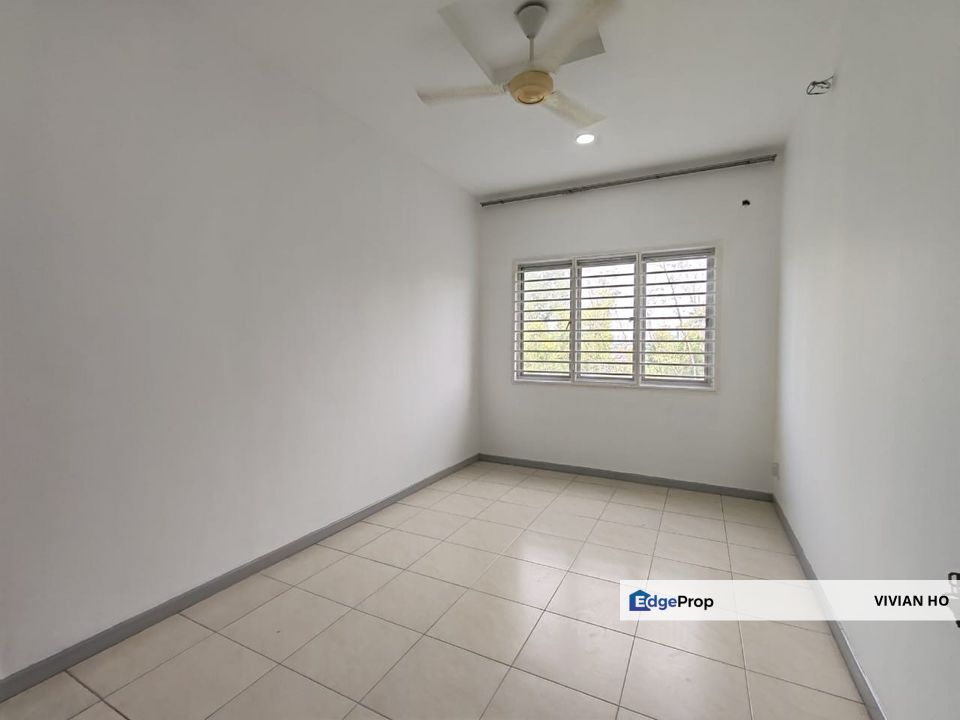 Baiduri Court Apartment for sales. Move in condition, Selangor, Puchong