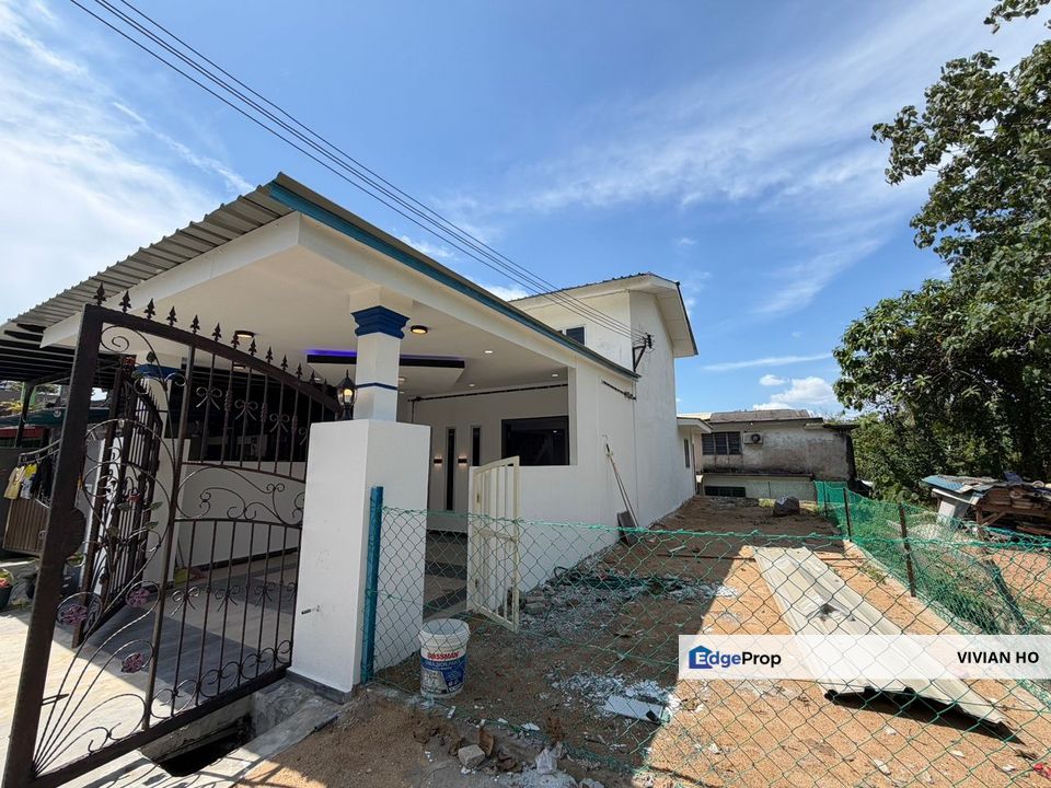 Taman Rawang Perdana Double Storey For Sales, Selangor, Rawang