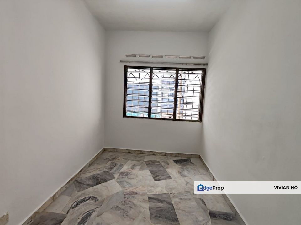 Double Storey Terrance at Taman Puchong Intan., Selangor, Puchong