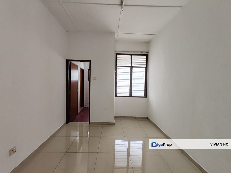 Double Storey Terrance at Taman Puchong Intan., Selangor, Puchong