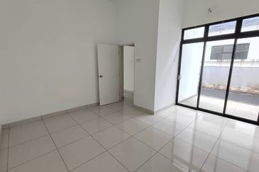 Desa Tebrau @ Precint 12