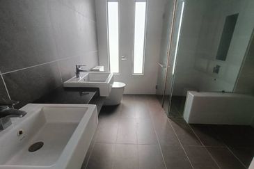 Desa Tebrau @ Precint 12