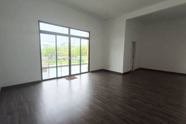 Desa Tebrau @ Precint 12