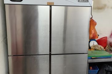 Skudai皇后区 / 生意出顶 / 经济饭 / 餐饮业