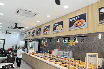 Skudai皇后区 / 生意出顶 / 经济饭 / 餐饮业