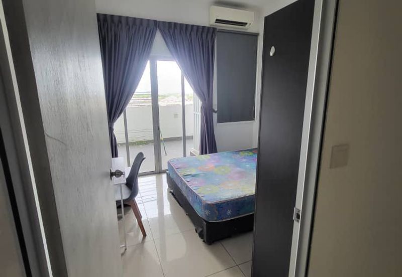 Meridin Bayvue Apartment