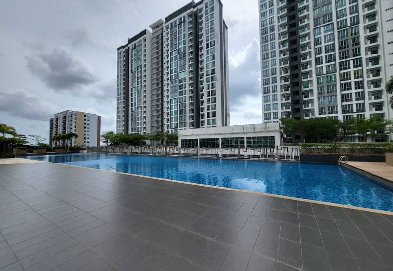 Meridin Bayvue Apartment