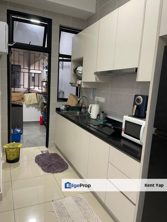 Twin Tower @ CIQ / Common Room / For Rent, Johor, Johor Bahru