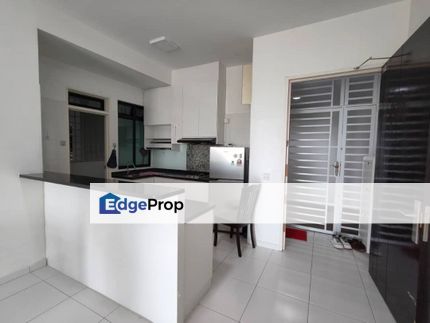 Sky View Aprt 3room 2 carpark | RM580K, Johor, Bukit Indah