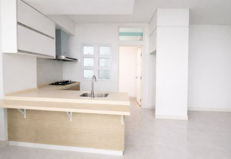 1Medini & Medini Signature