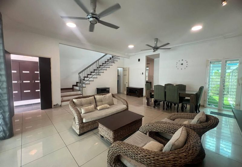 Rini Hills
