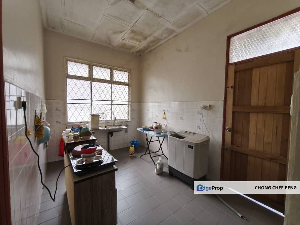 taman senai utama single storey terrace endlot for sale, Johor, Senai