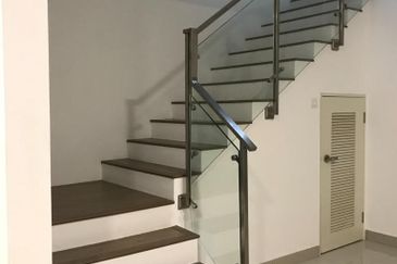 Lake Point Residence