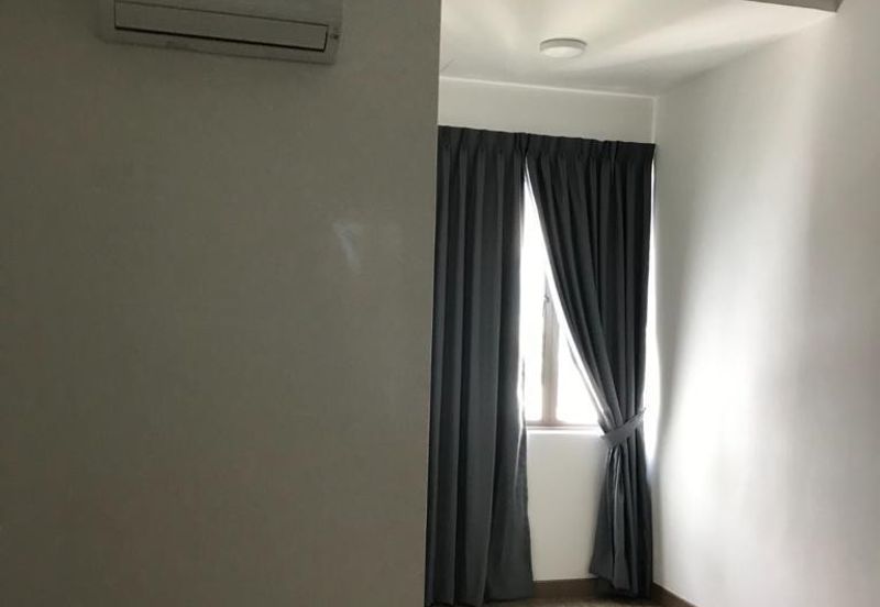 Lake Point Residence