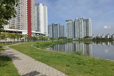 PR1MA Lakefront Homes