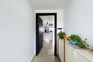 16 Quartz Melawati Condominium