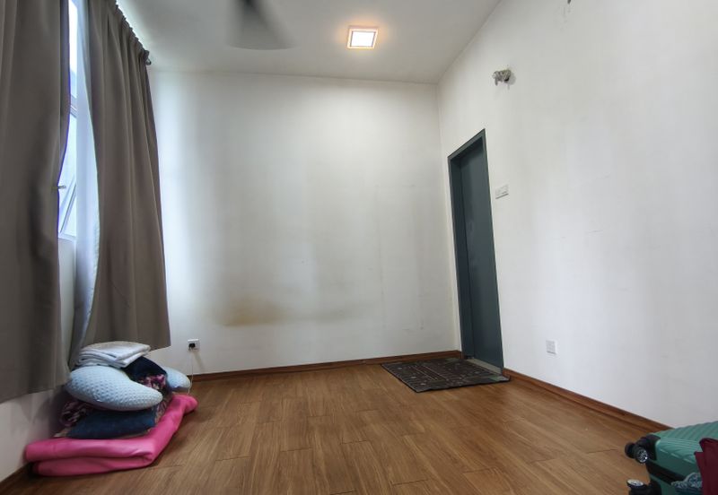 PR1MA Lakefront Homes