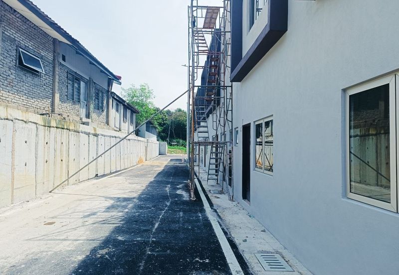 New 2 Storey Shop Lot In Dengkil for Sale