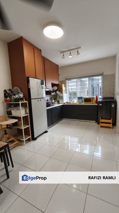 Upper Townhouse Kita Mekar Dengkil Untuk Dijual RM450,000 Gated Guarded, Selangor, Dengkil