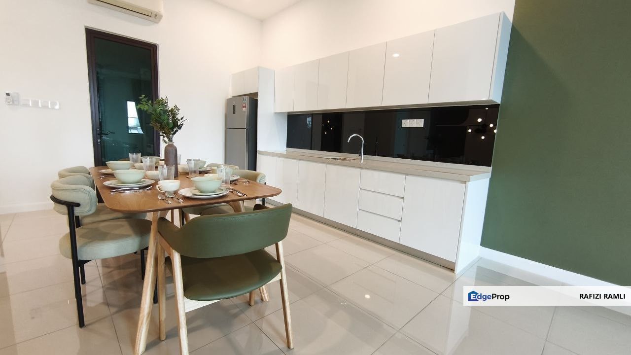 Isles of Kamares Setia Eco Glades Cyberjaya | Top Floor Lake & Pool View, Selangor, Cyberjaya