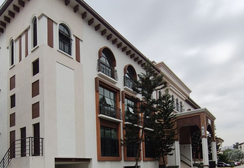 Isle of Kamares, Setia Eco Glades