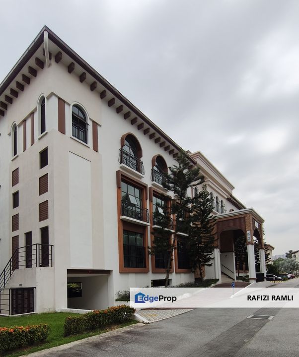 Isles of Kamares Setia Eco Glades Cyberjaya | Top Floor Lake & Pool View, Selangor, Cyberjaya