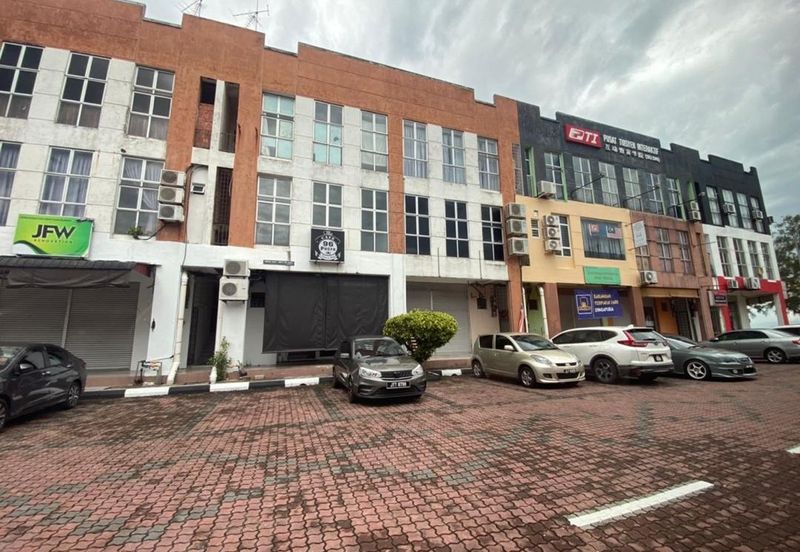 Pontian near Seaside Commercial Shop for Sale