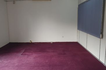 Oakland Commercial Centre