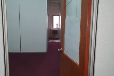 Oakland Commercial Centre