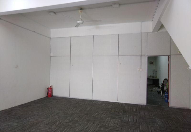 Oakland Commercial Centre