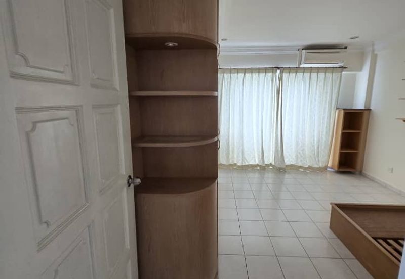 LE RENAISSANCE @ TAMAN BUKIT KAYA