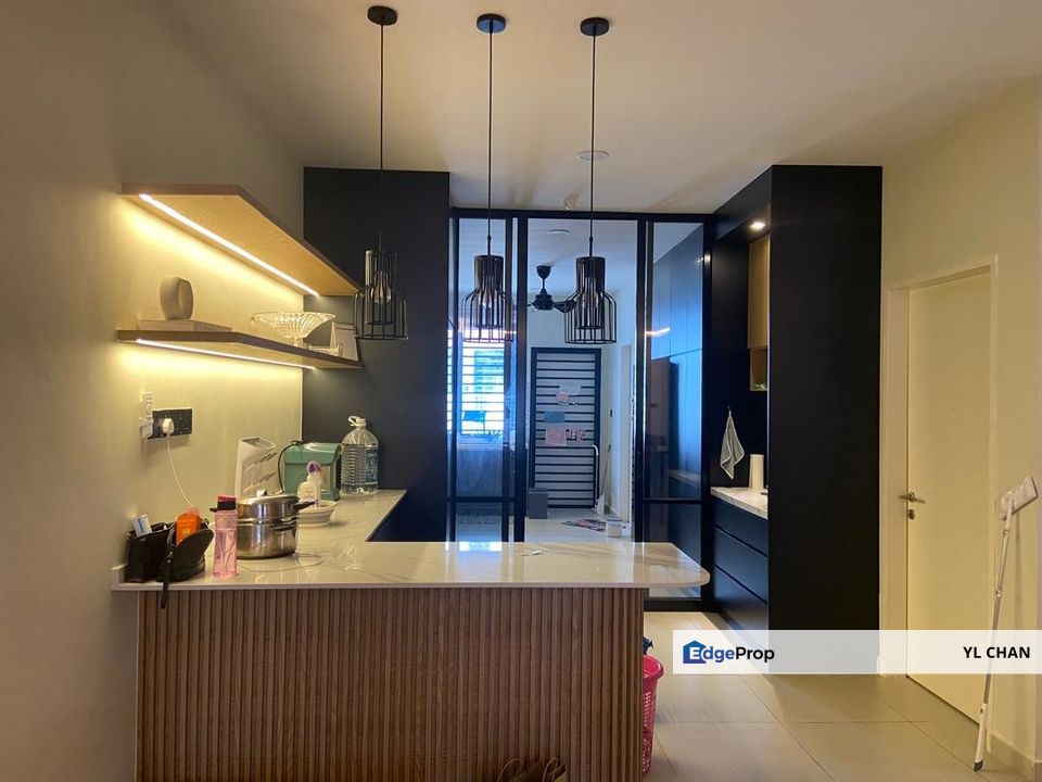 Fully Furnished Bandar Sri Sendayan Double Storey Superlink For Sale, Negeri Sembilan, Seremban