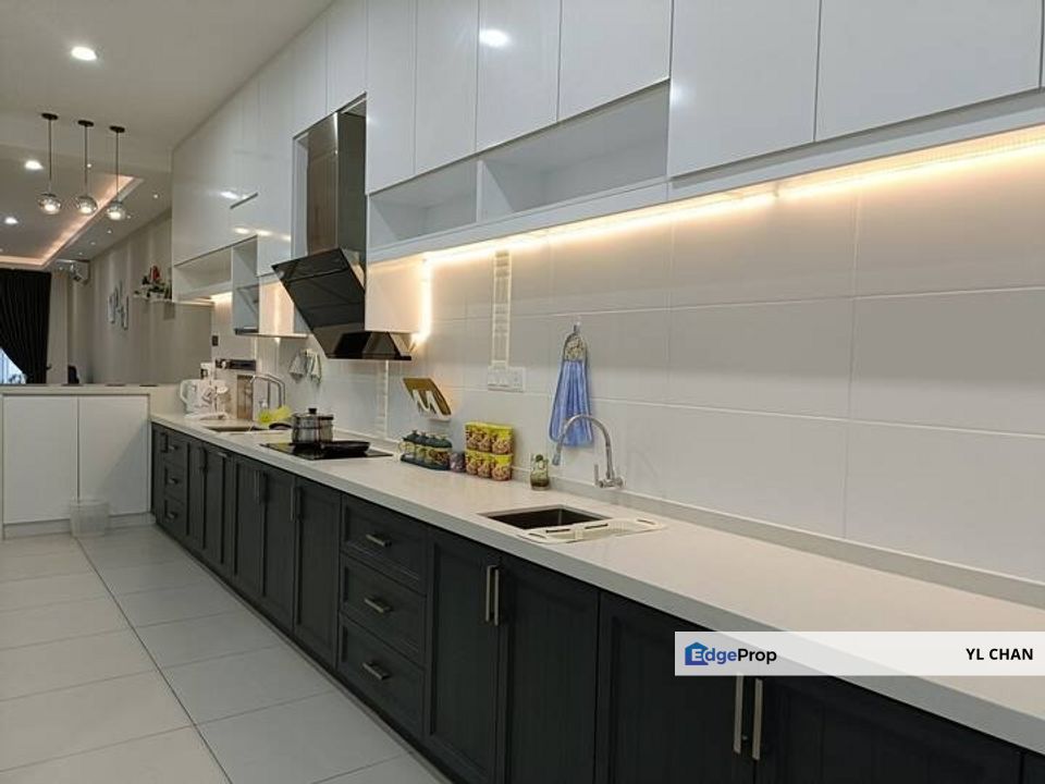 FULLY FURNISHED BANDAR SRI SENDAYAN DOUBLE STOREY HOUSE, Negeri Sembilan, Seremban