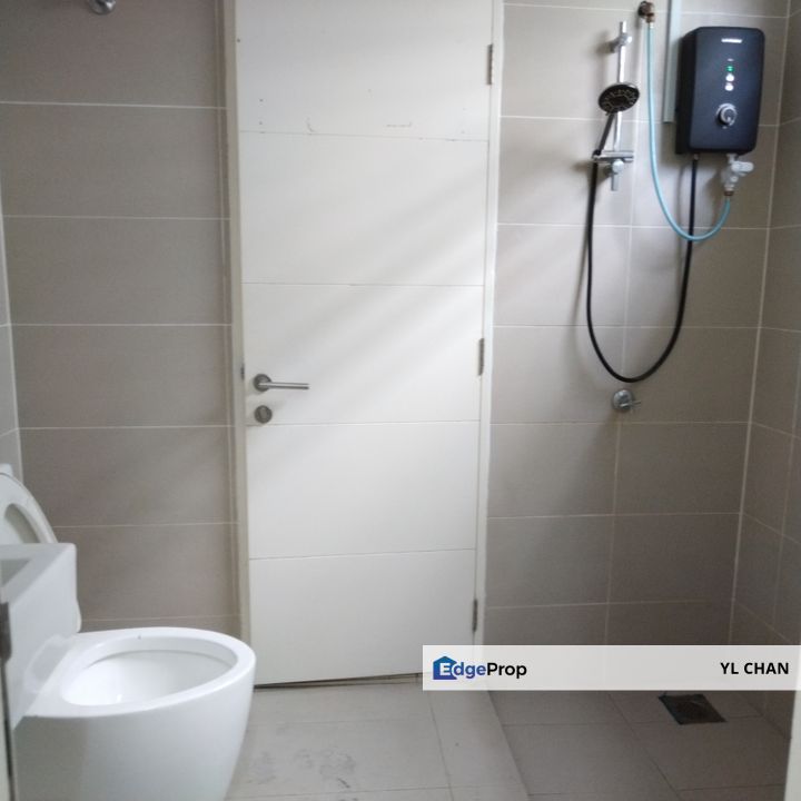 Partially Furnished Bandar Sri Sendayan Superlink Double Storey for Rent, Negeri Sembilan, Siliau