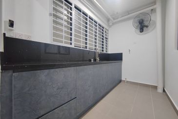 Avia Plus Apartment, Bandar Country Homes