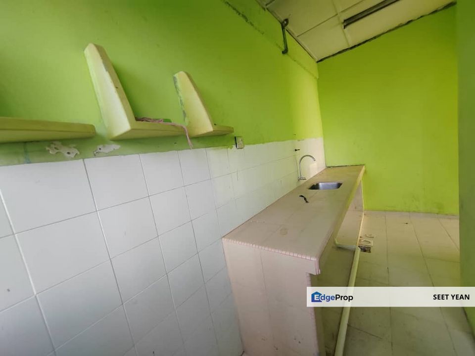 Lily Apartment(Low Cost) Rawang Renovation Unit For Sale , Selangor, Rawang