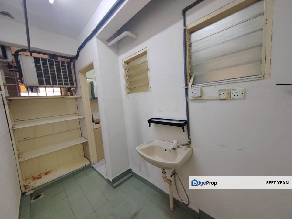 Good Condition Blok Mawar Taman Tun Teja Rawang For Sale , Selangor, Rawang