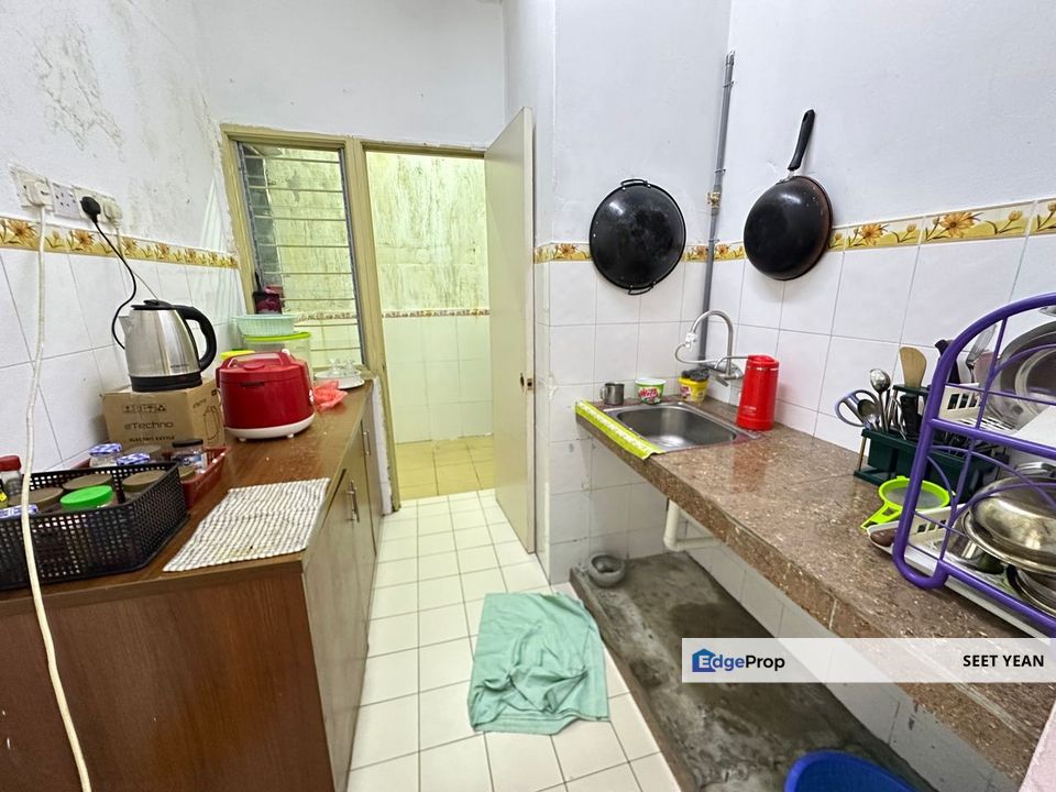 Raya Apartment Bandar Country Homes Rawang For Sale , Selangor, Rawang