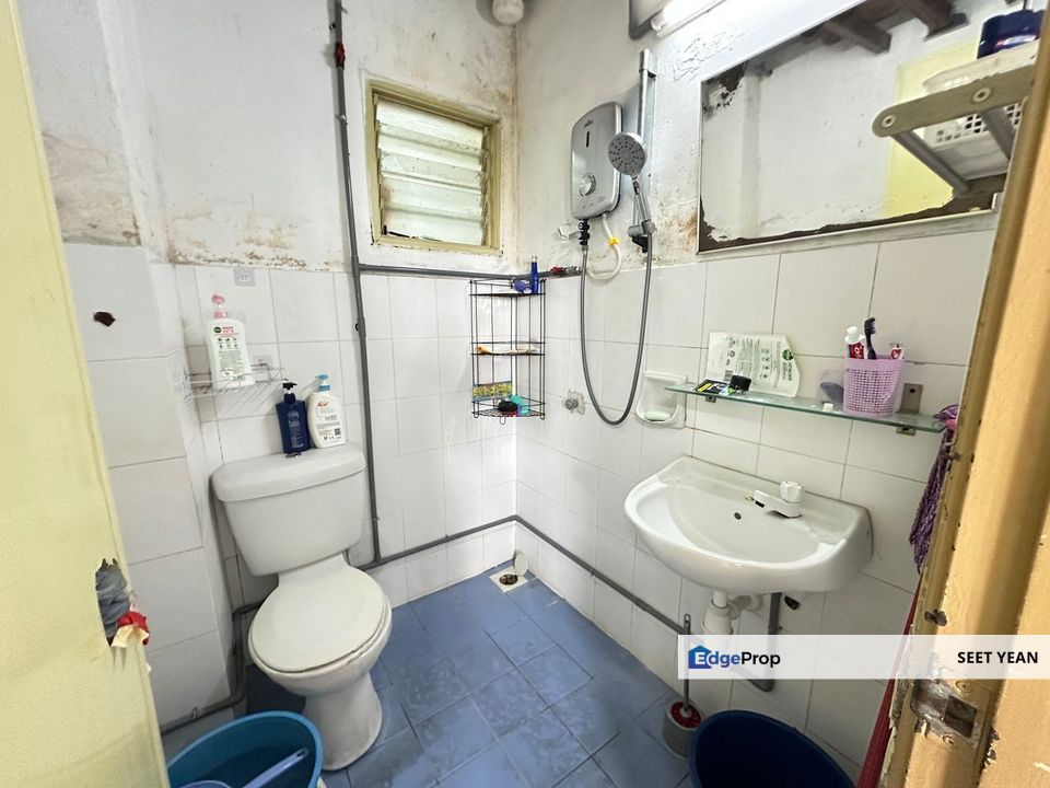 Raya Apartment Bandar Country Homes Rawang For Sale , Selangor, Rawang