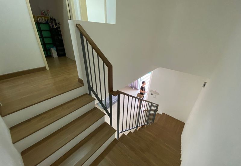 Jalan Kota Emerald 1/8