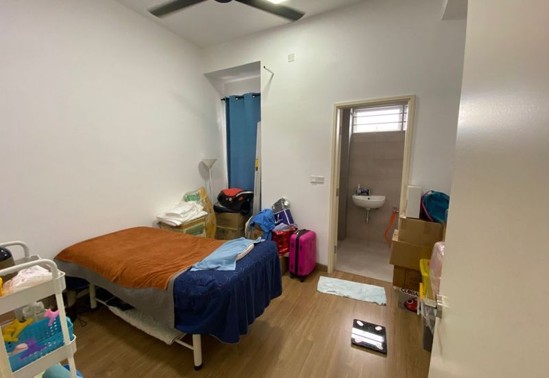 Jalan Kota Emerald 1/8