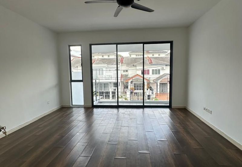 Persiaran Artistik 33/1